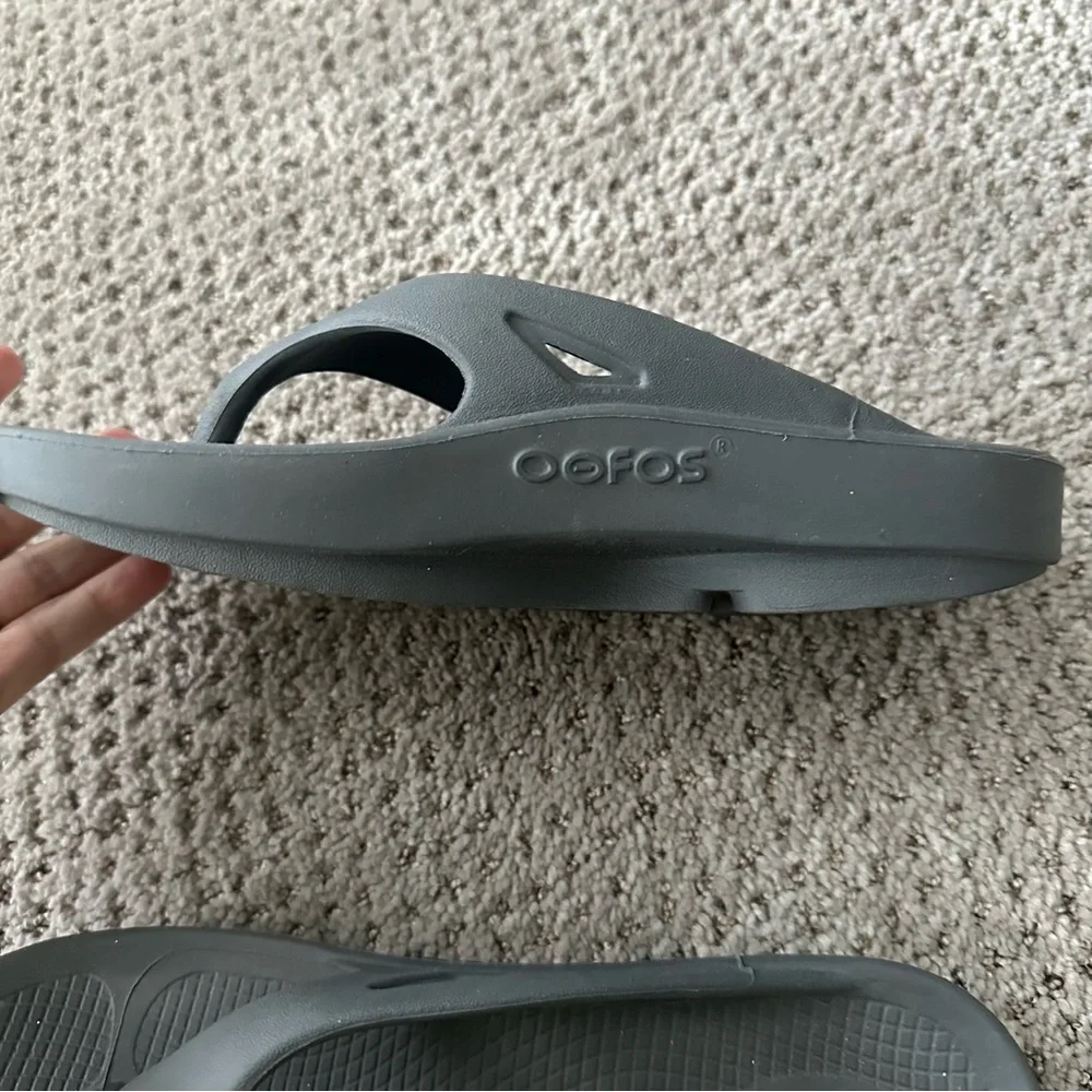 Oofos The Original Recovery Footwear The Sandal size 6 - Picture 4 of 10